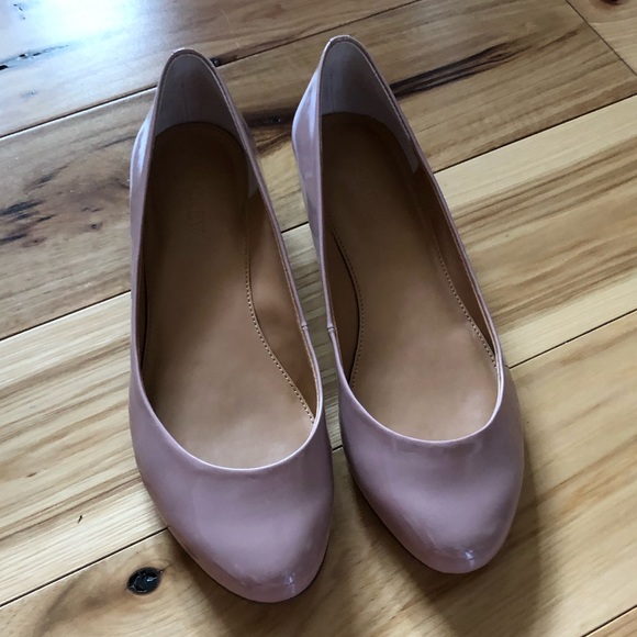 JCrew Patent Flats - Picture 1 of 6